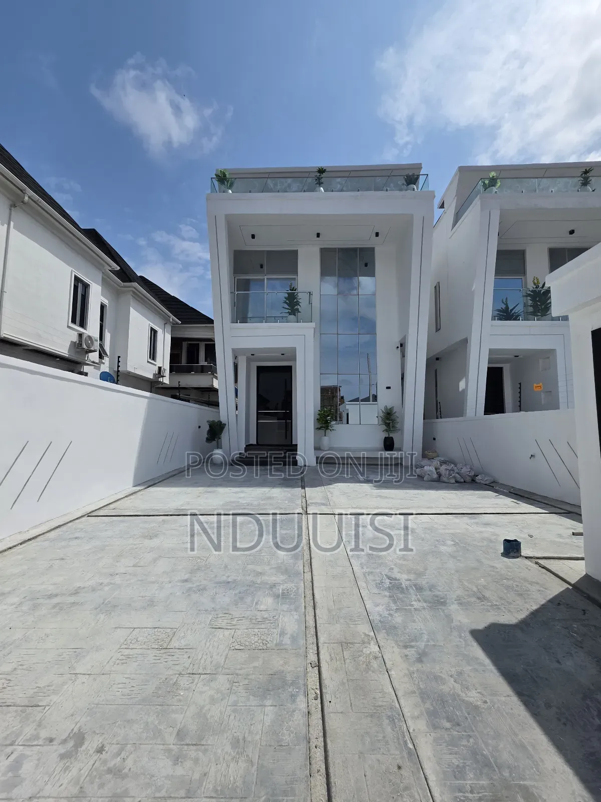 5bdrm Duplex in Ologolo for sale in Ologolo