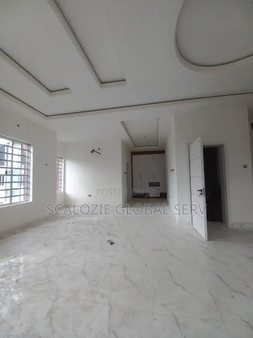 7bdrm Duplex in Naf Harmony Estate for sale in Port-Harcourt