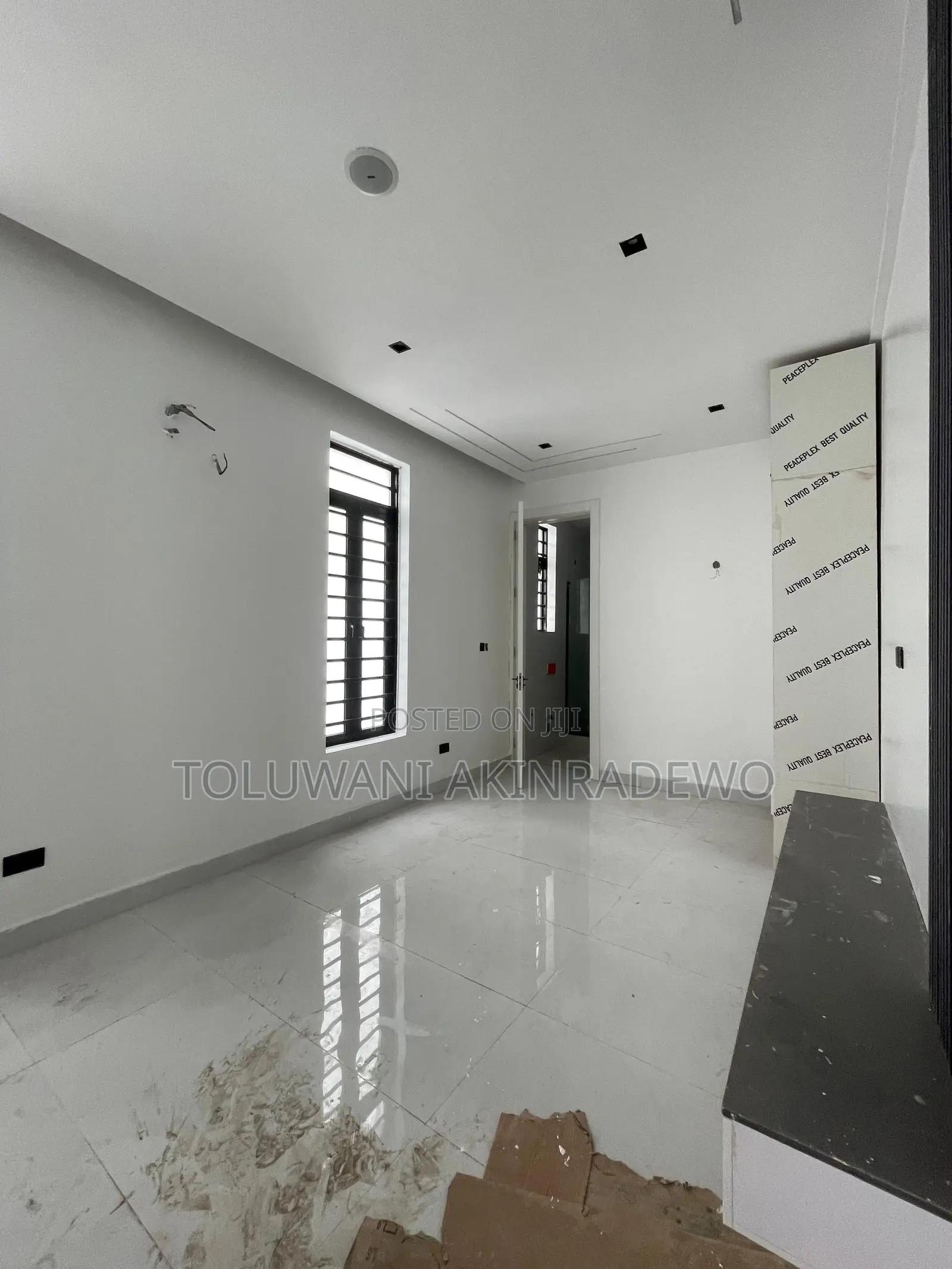 6bdrm Duplex in Banana Island for sale in Banana Island
