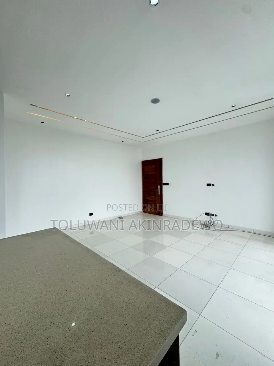6bdrm Duplex in Banana Island for sale in Banana Island