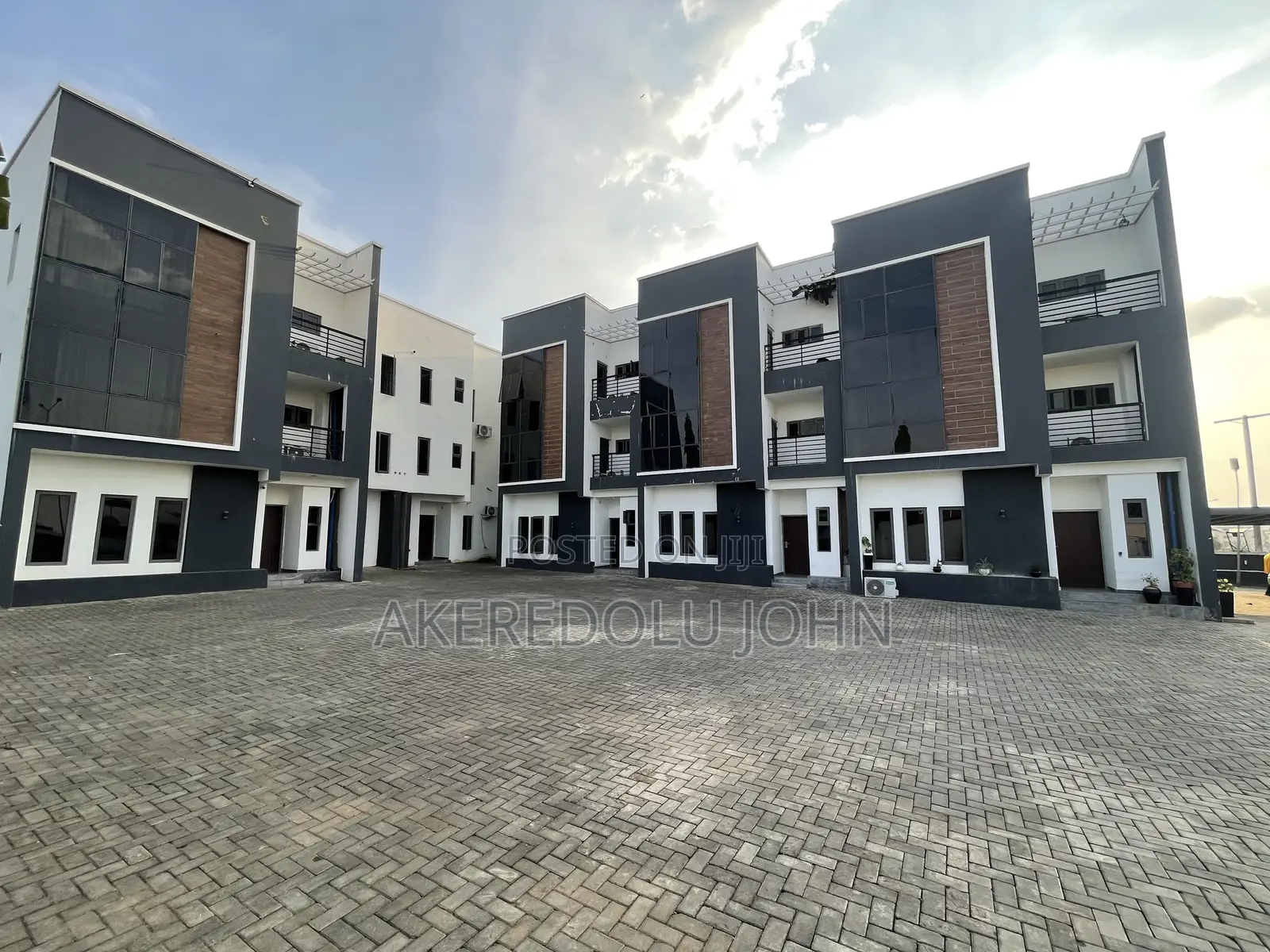 4bdrm Townhouse/Terrace in Wuye for sale in Wuye