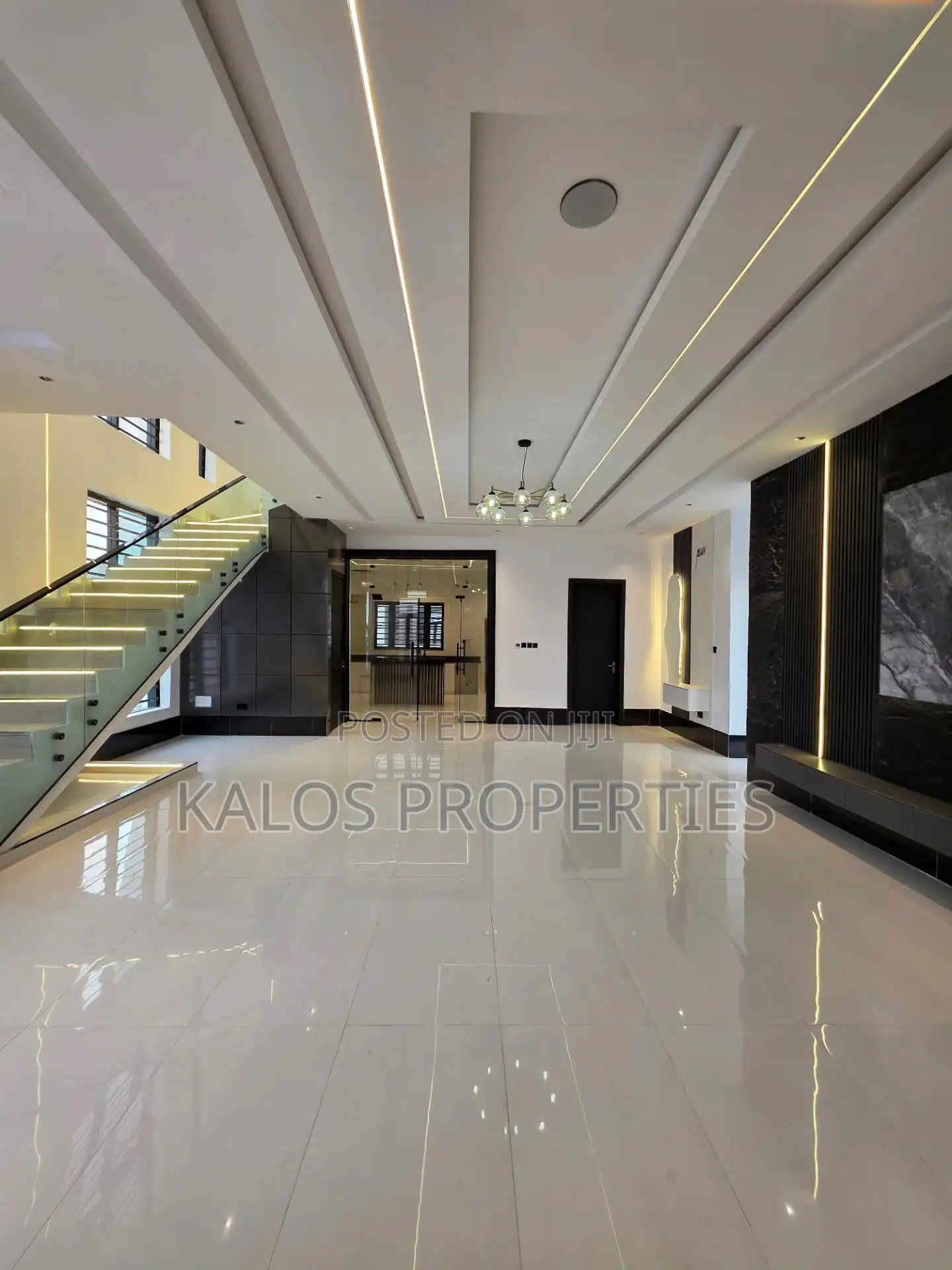 5bdrm Duplex in Lekki Palm  City, Ado / Ajah for sale in Ado / Ajah