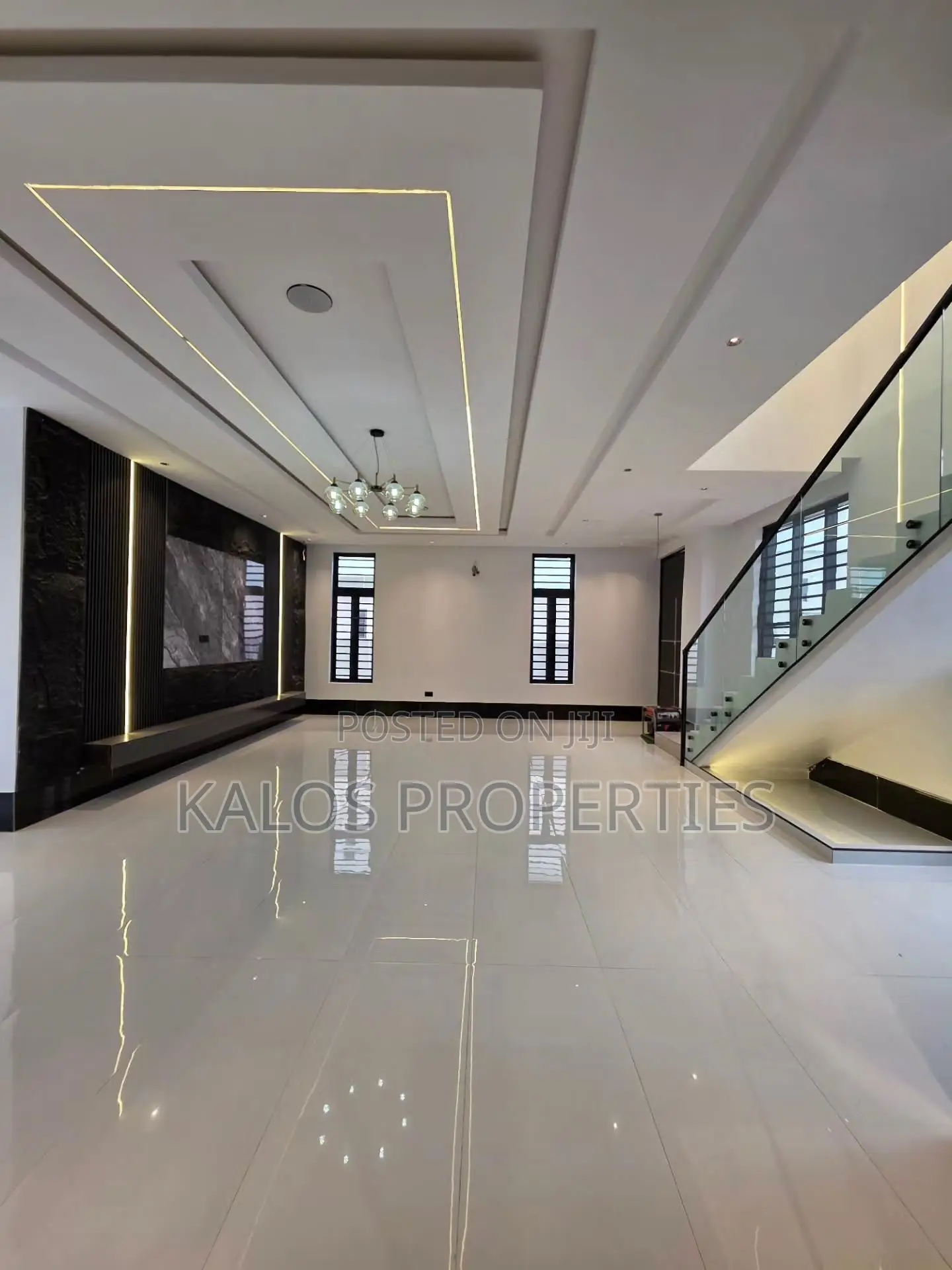 5bdrm Duplex in Lekki Palm  City, Ado / Ajah for sale in Ado / Ajah