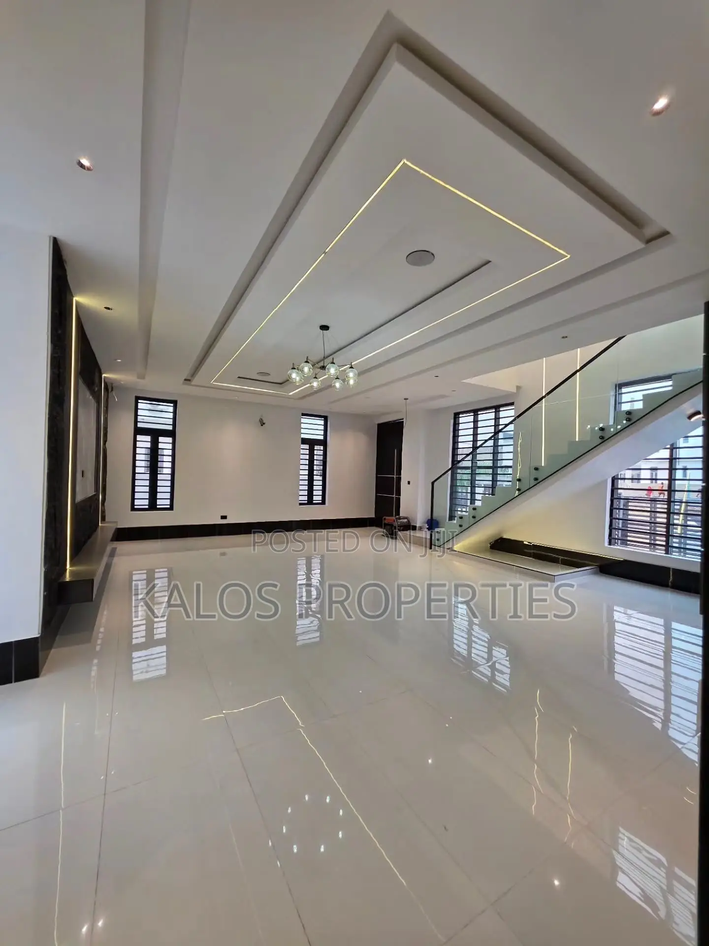 5bdrm Duplex in Lekki Palm  City, Ado / Ajah for sale in Ado / Ajah