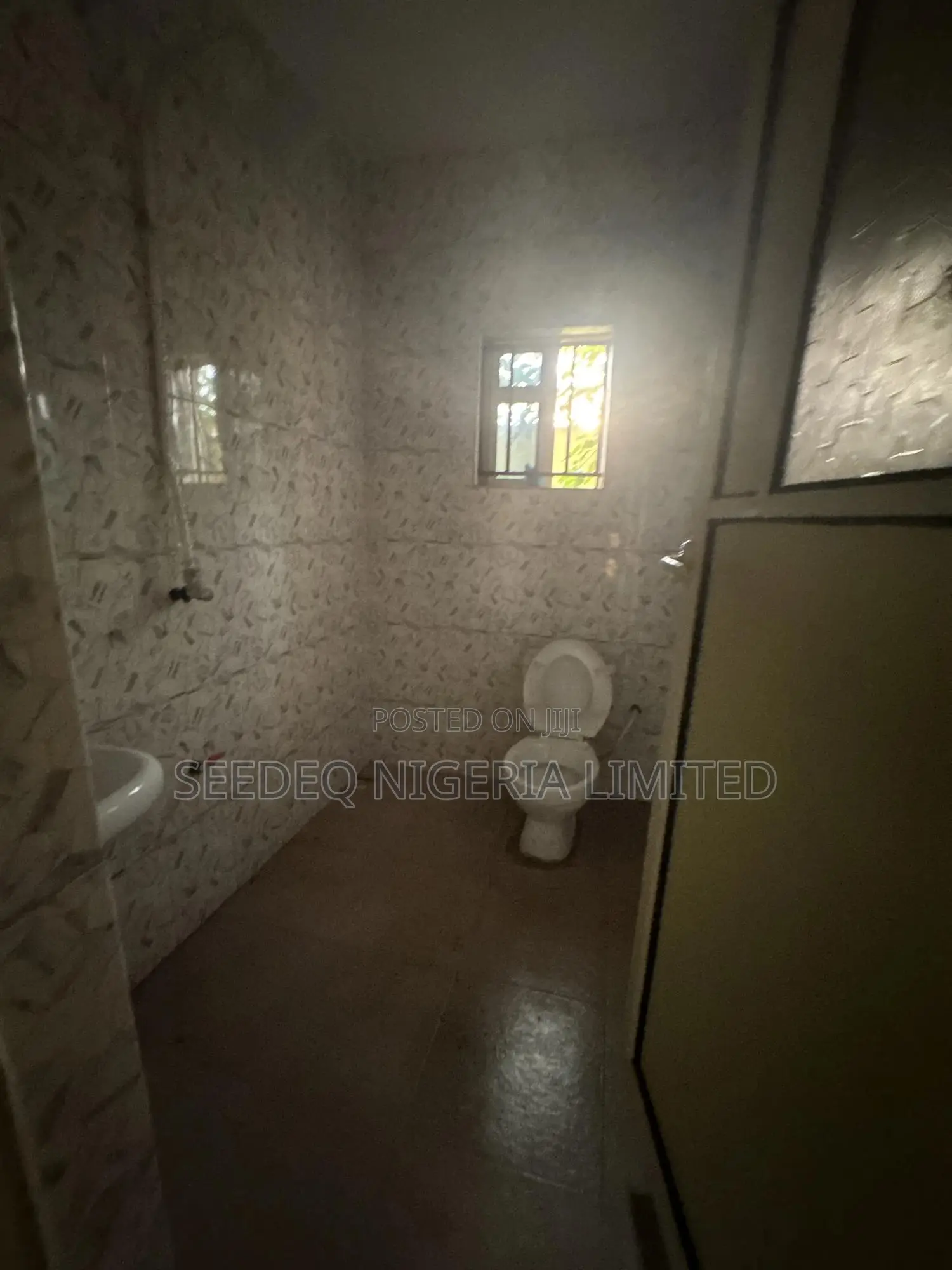 1bdrm Block of Flats in Adekunle Awonuga, Igbogbo for rent in Igbogbo