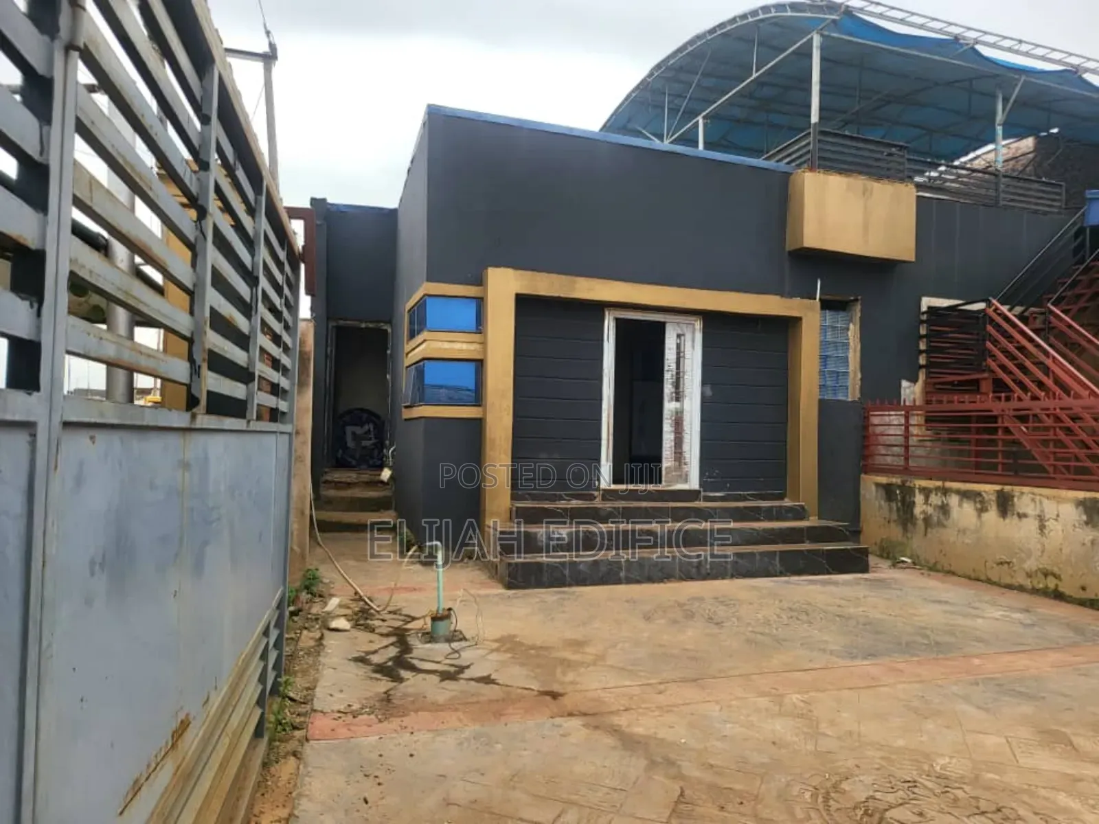 Facing Road Hotel,Club House Car Lot for Sale at Ginti, Elepe Ikorodu in Ikorodu