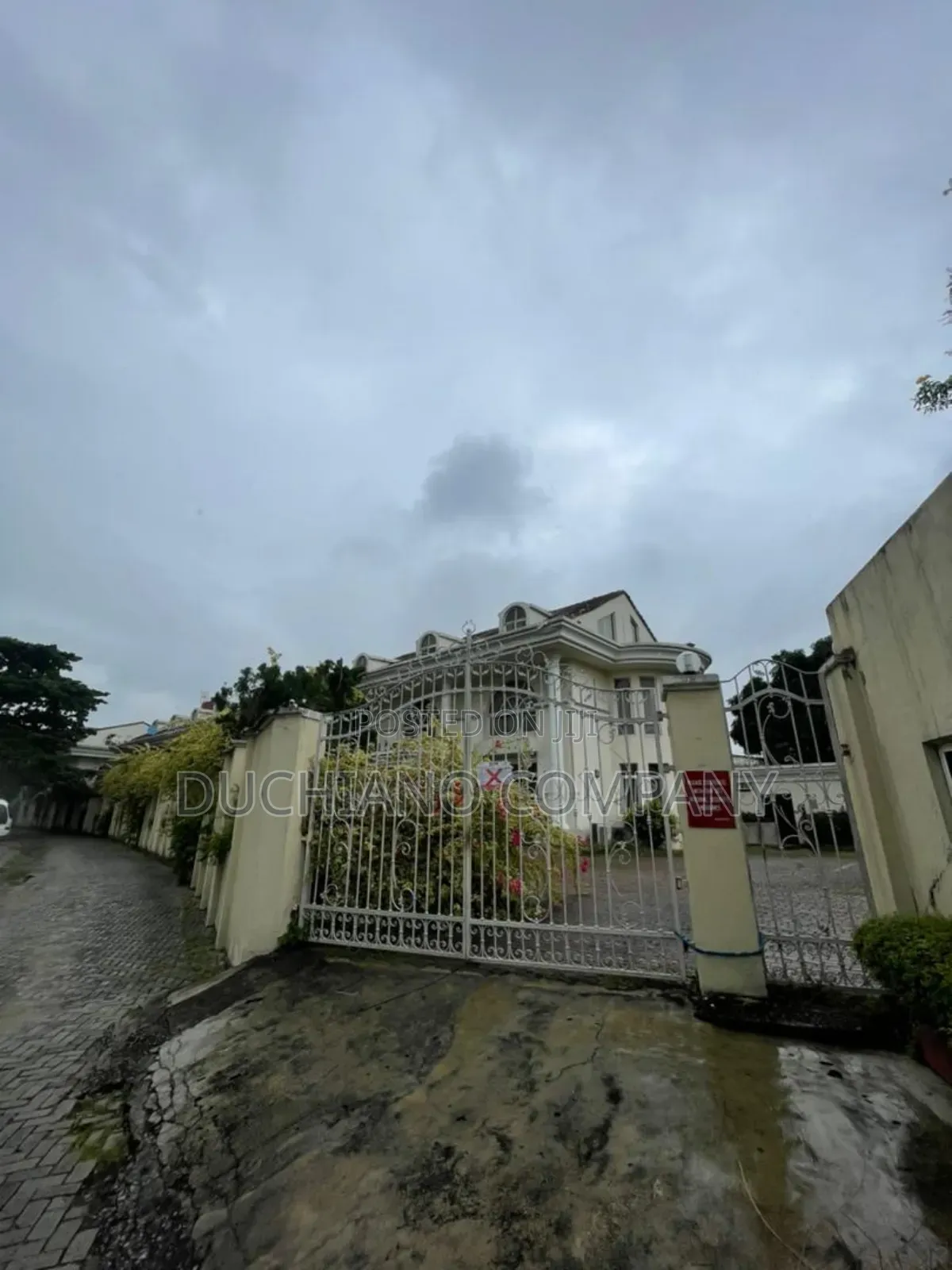 Furnished Hotel At Ikoyi For Sale in Dolphin Estate