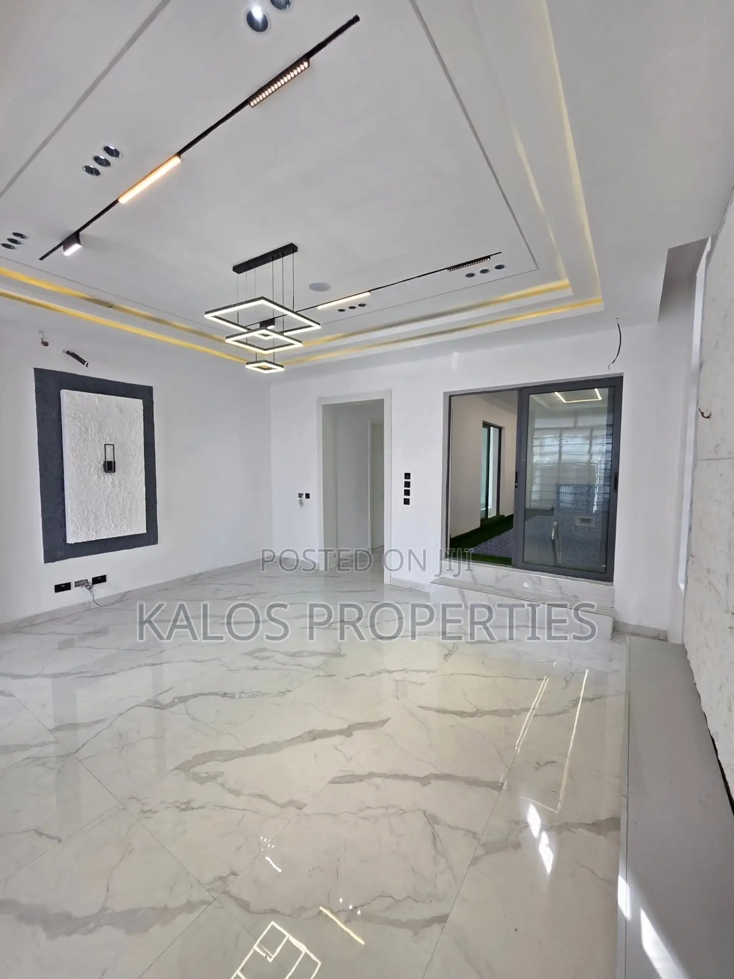 5bdrm Duplex in Chevron Drive Lekki for sale in Chevron