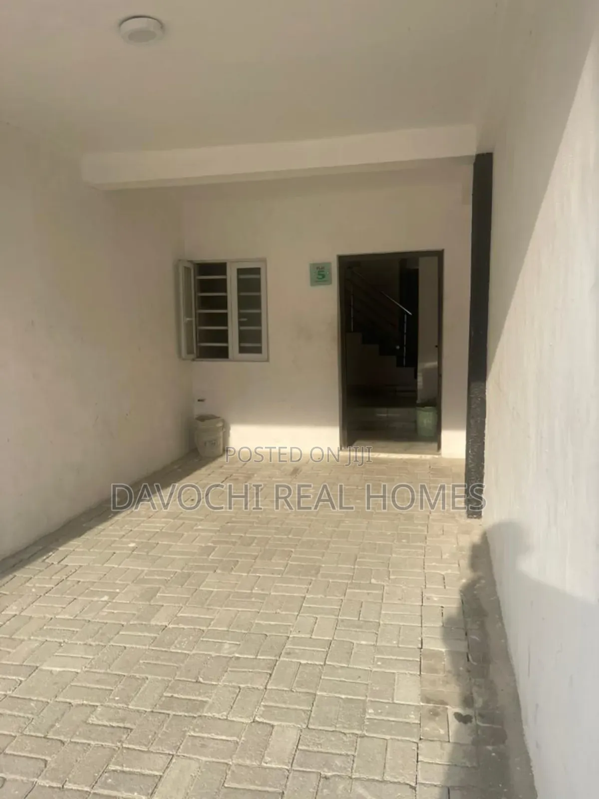 1bdrm Duplex in Ikota Villa Estate, Lekki for rent in Lekki