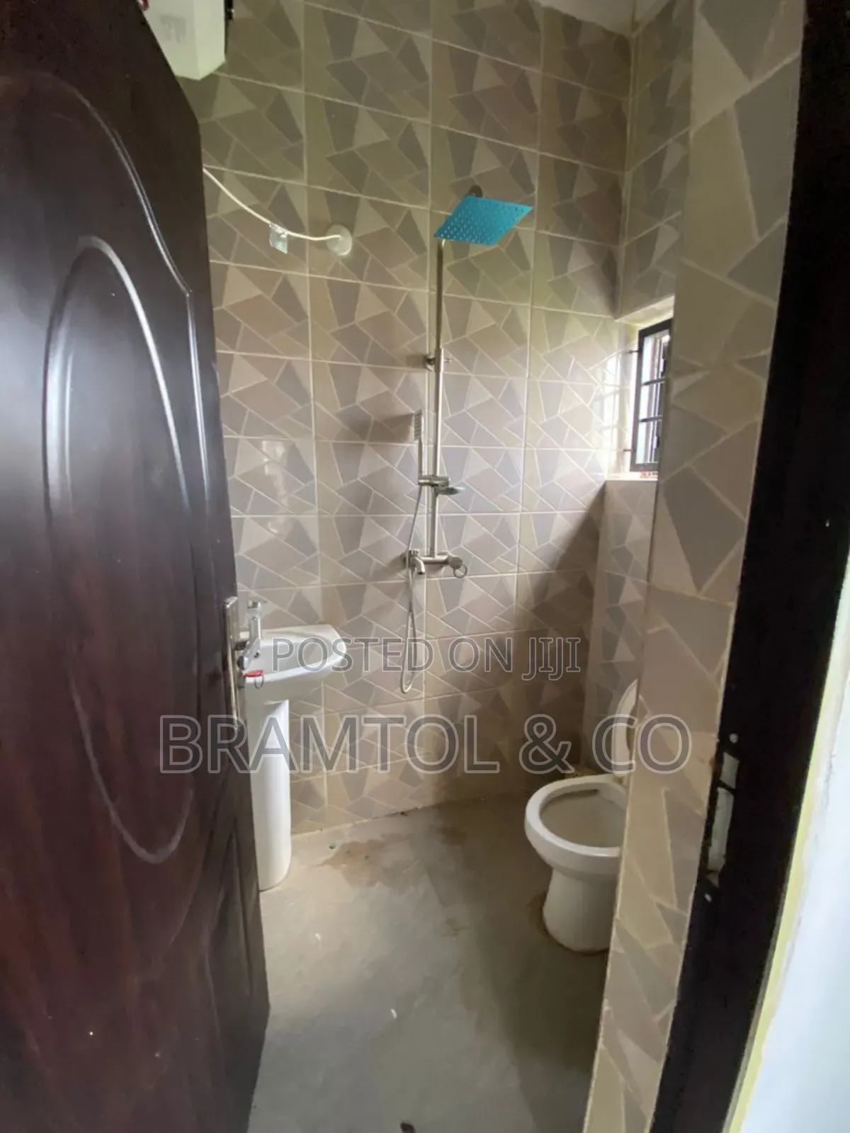 2bdrm Block of Flats in Sabon Lugbe for rent in Sabon Lugbe