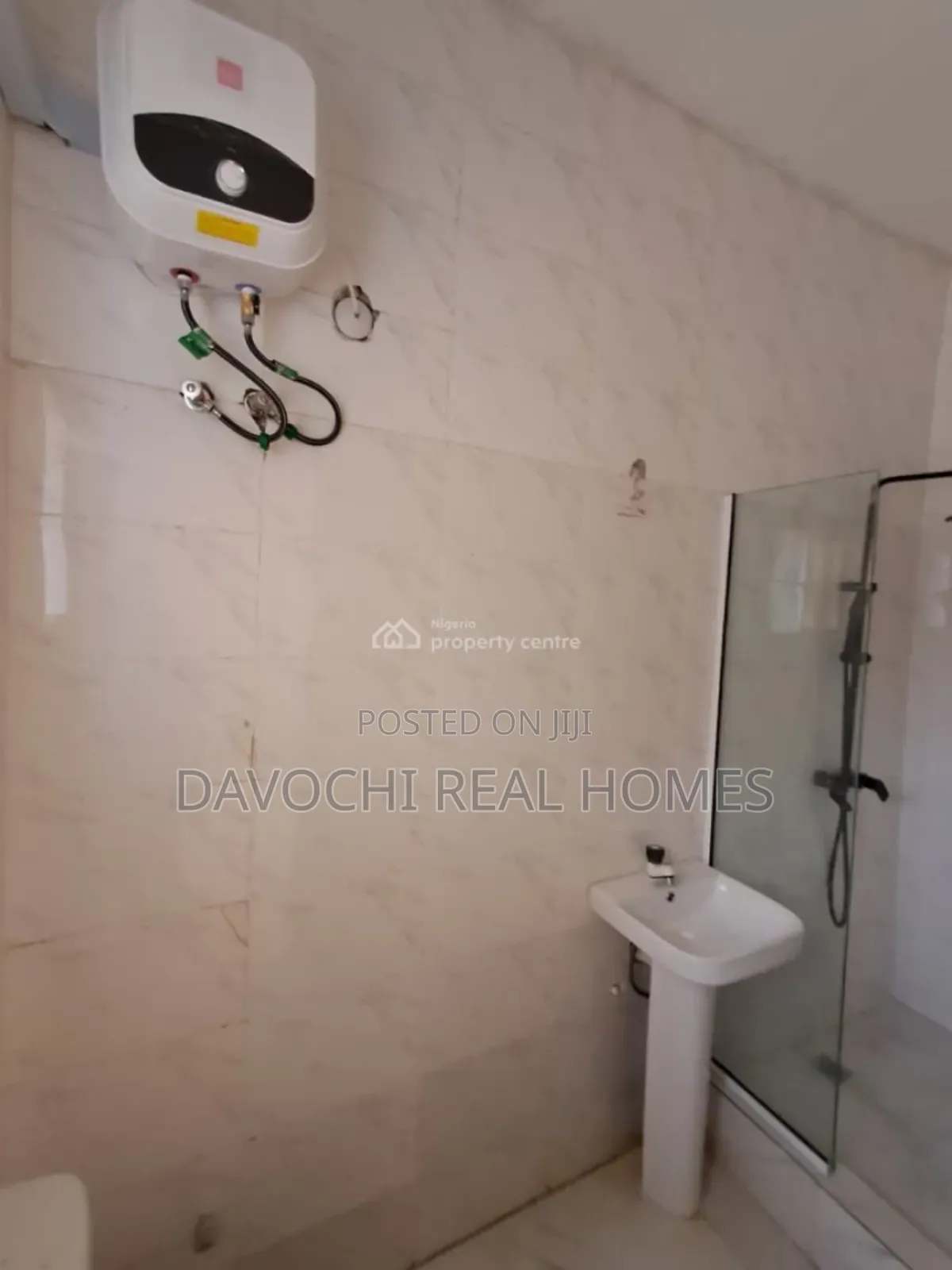 2bdrm Duplex in Ologolo Estate, Lekki for rent in Lekki