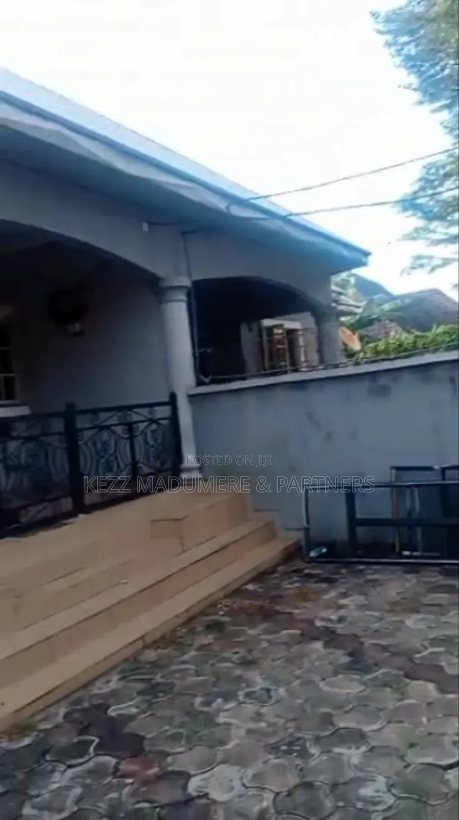 6bdrm Bungalow in Behind Nta Core, Oshimili South for sale in Oshimili South