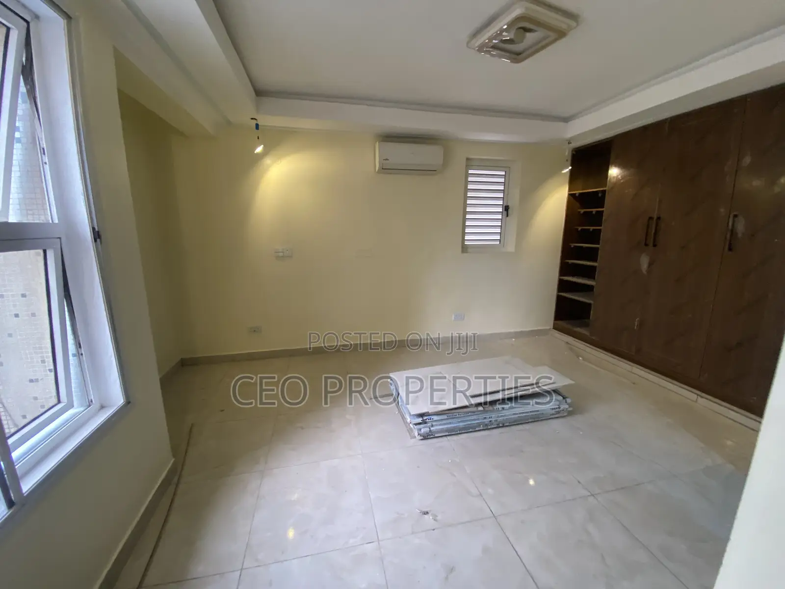 3bdrm Block of Flats in Awolowo Road/Ikoyi for rent in Ikoyi