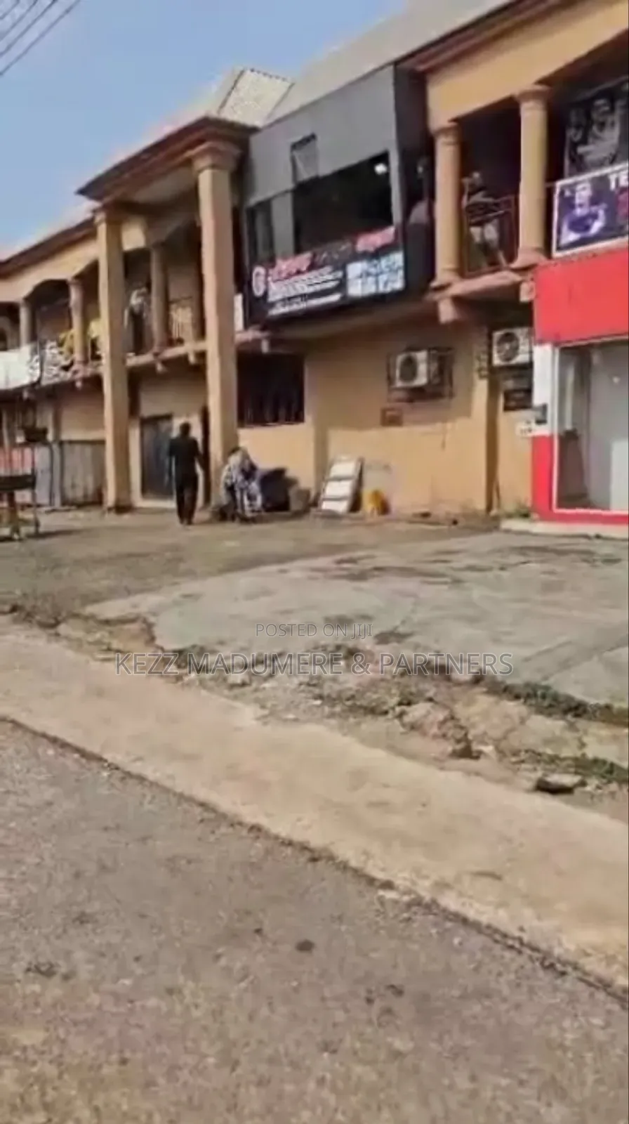 For Sale: Cofo Commercial Plaza on Okpanam Rd, Asaba, Delta State in Oshimili South