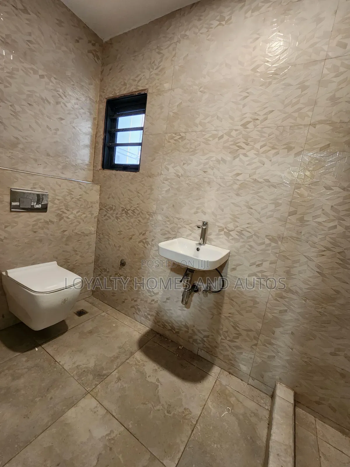 Furnished 4bdrm Duplex in Maryland for sale in Maryland