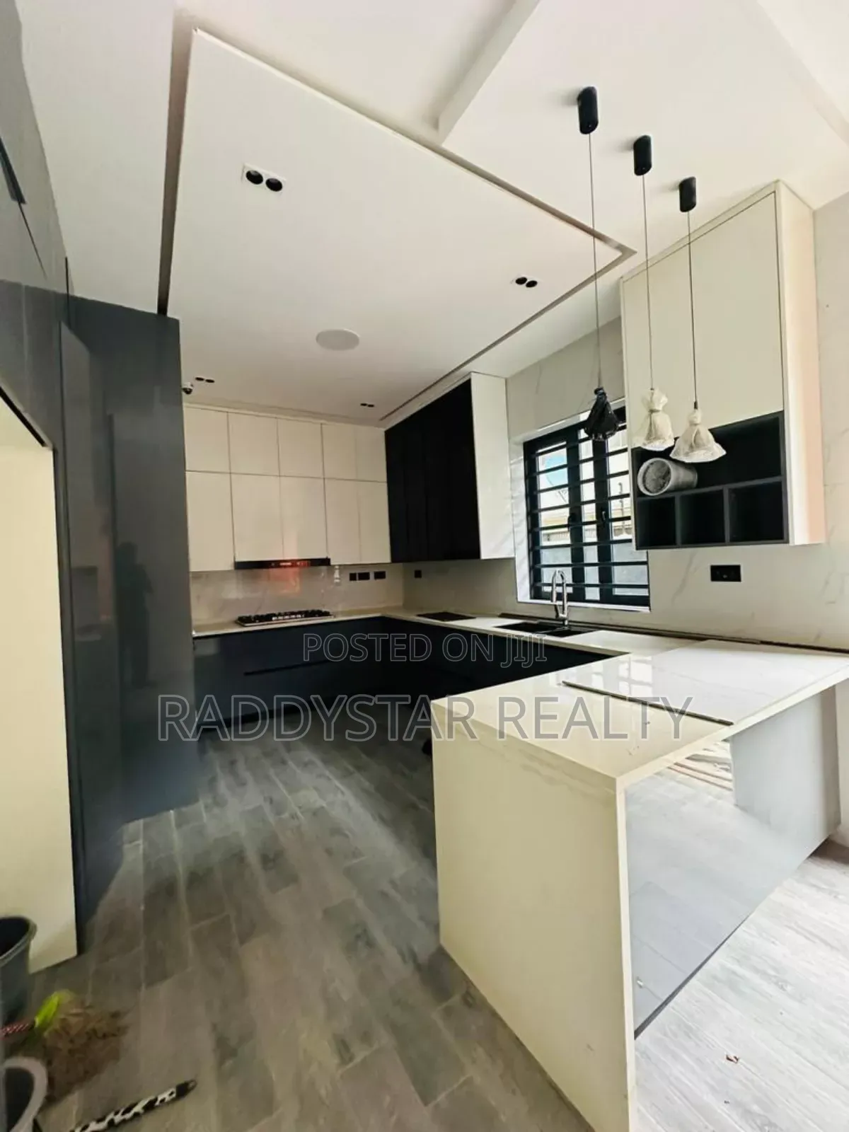 5bdrm Duplex in Adeniyi Jones for sale in Adeniyi Jones