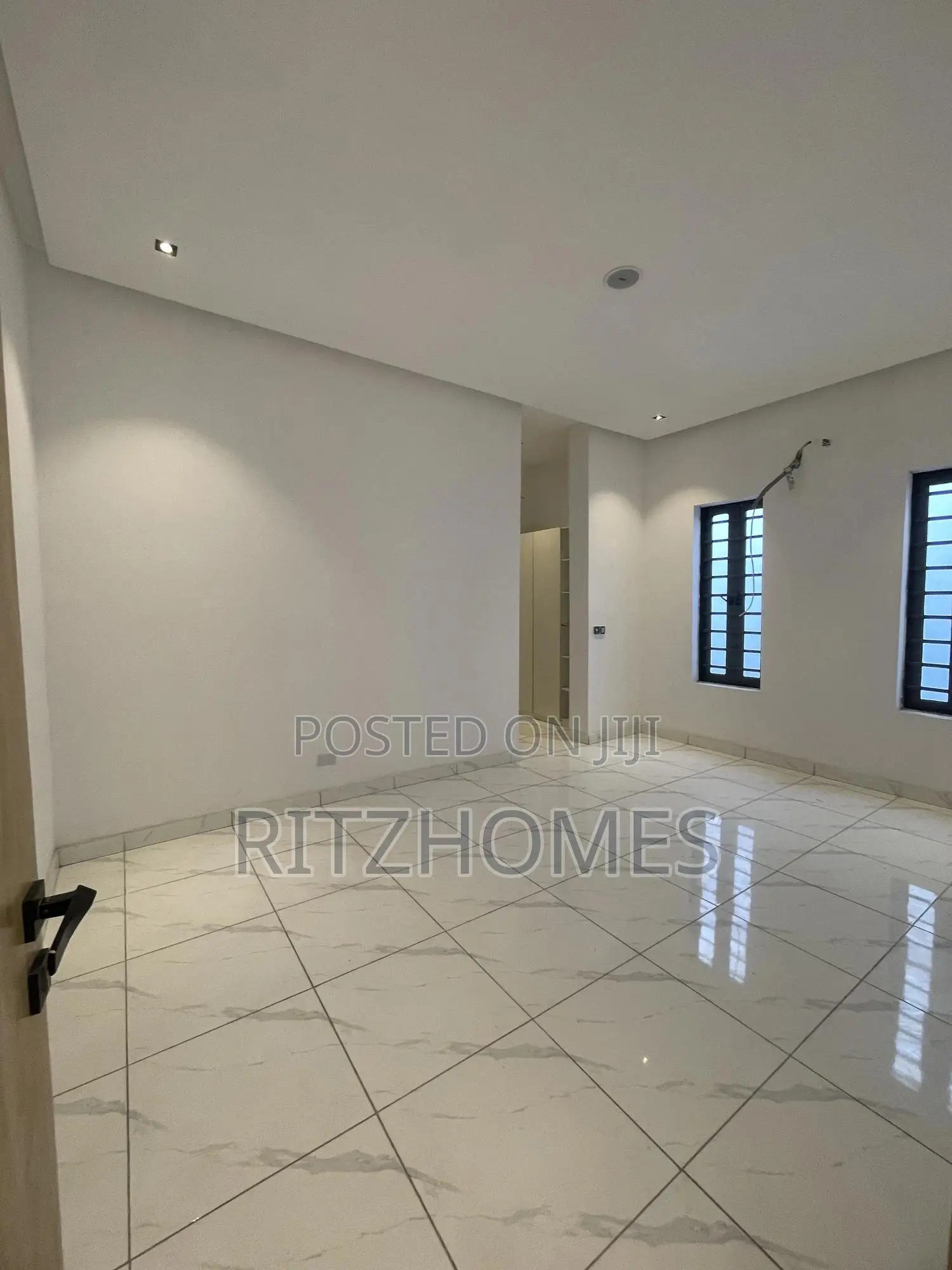 5bdrm Duplex in Ado / Ajah for sale in Ado / Ajah