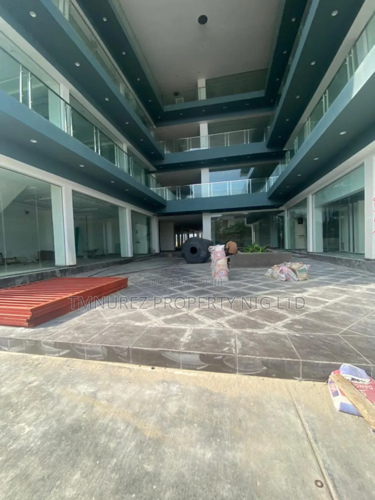 Showroom for Rent in Lekki Phase 1