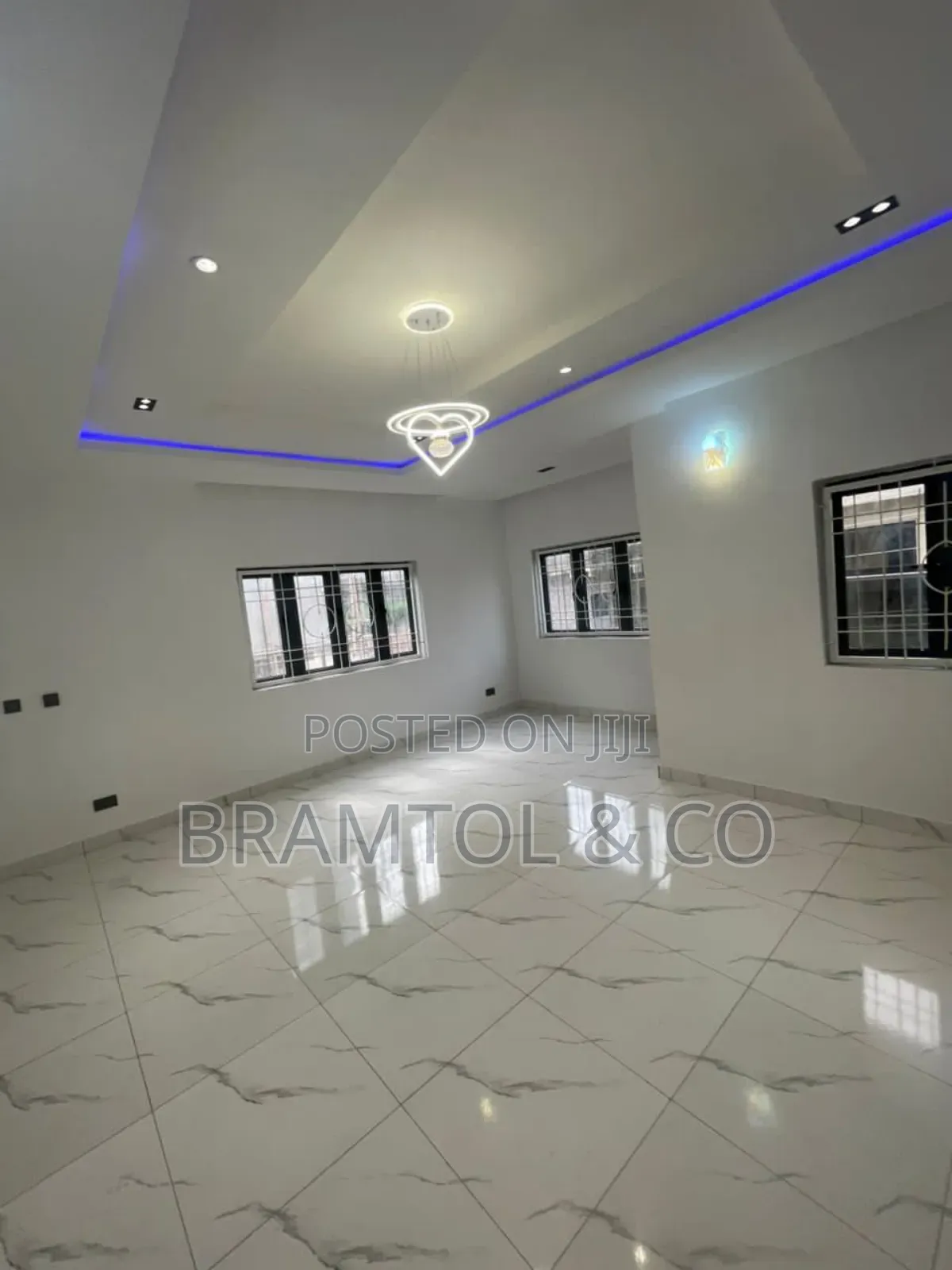 5bdrm Duplex in Paradise 2, Life Camp for sale in Life Camp