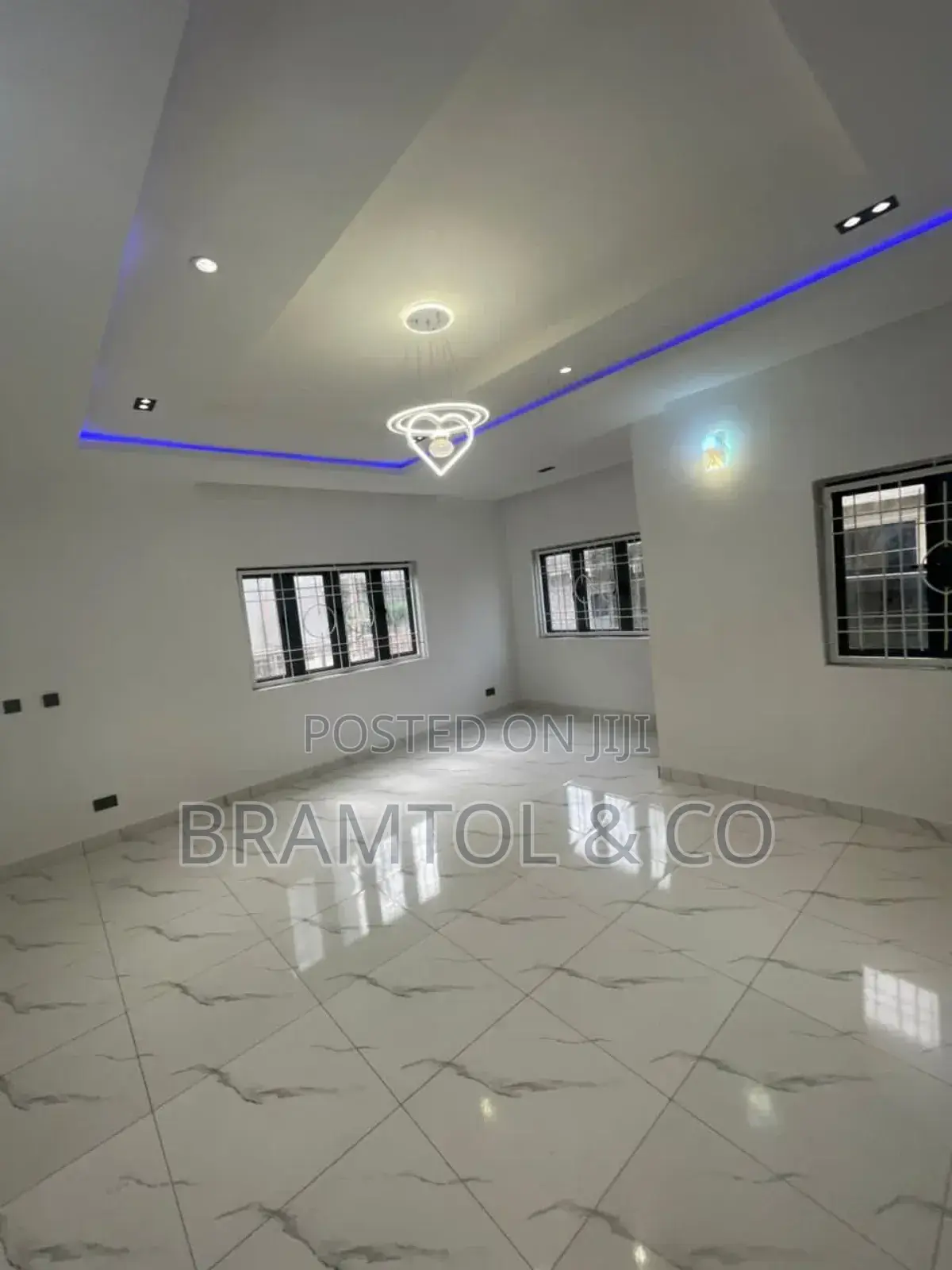 5bdrm Duplex in Paradise 2, Life Camp for sale in Life Camp