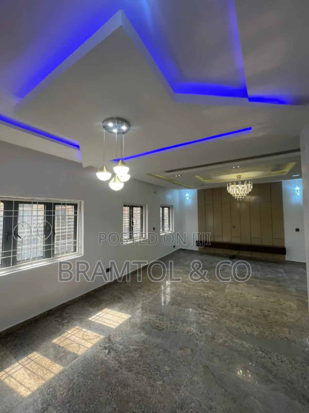 5bdrm Duplex in Paradise 2, Life Camp for sale in Life Camp