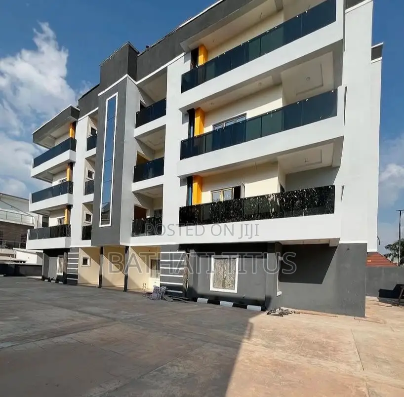 3bdrm Block of Flats in Wuye for sale in Wuye