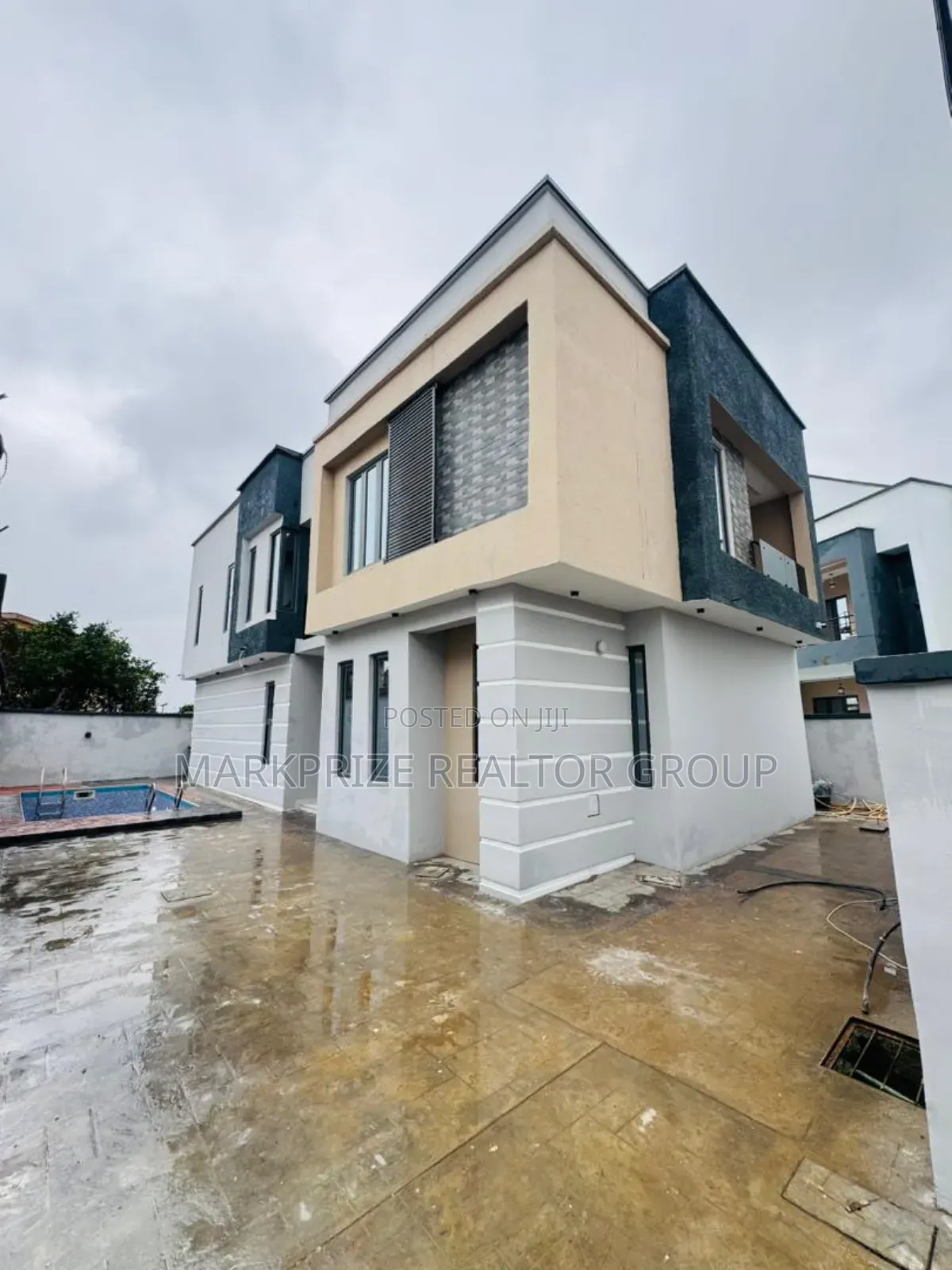 4bdrm Duplex in Omole Phase 1 for sale in Omole Phase 1