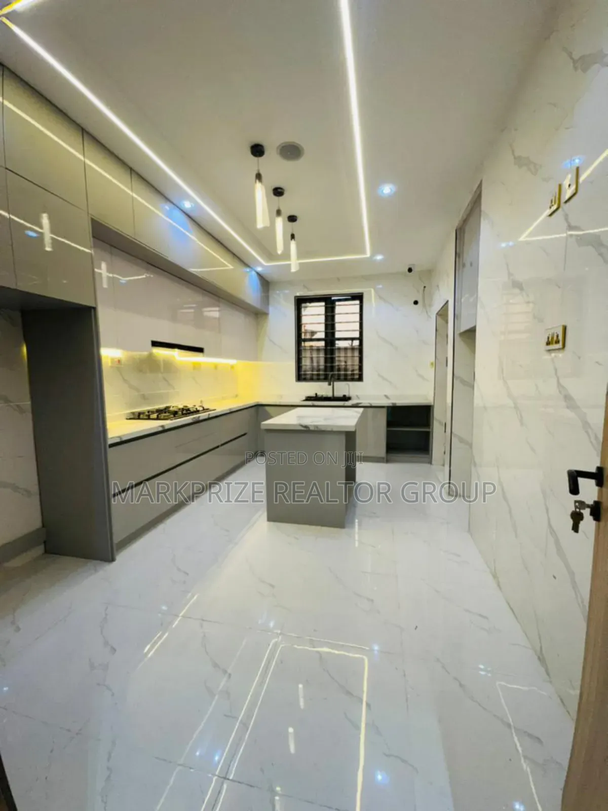 4bdrm Duplex in Omole Phase 1 for sale in Omole Phase 1