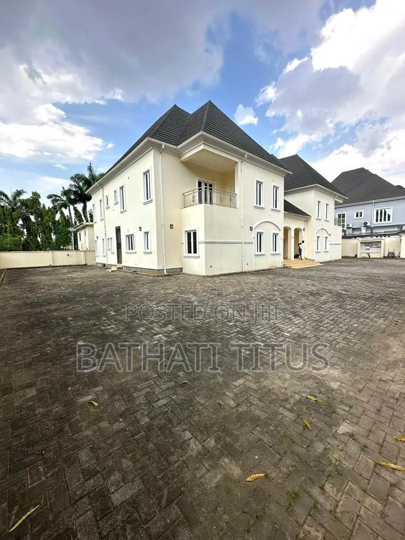 4bdrm Duplex in Zone 3 / Wuse for rent in Zone 3 / Wuse
