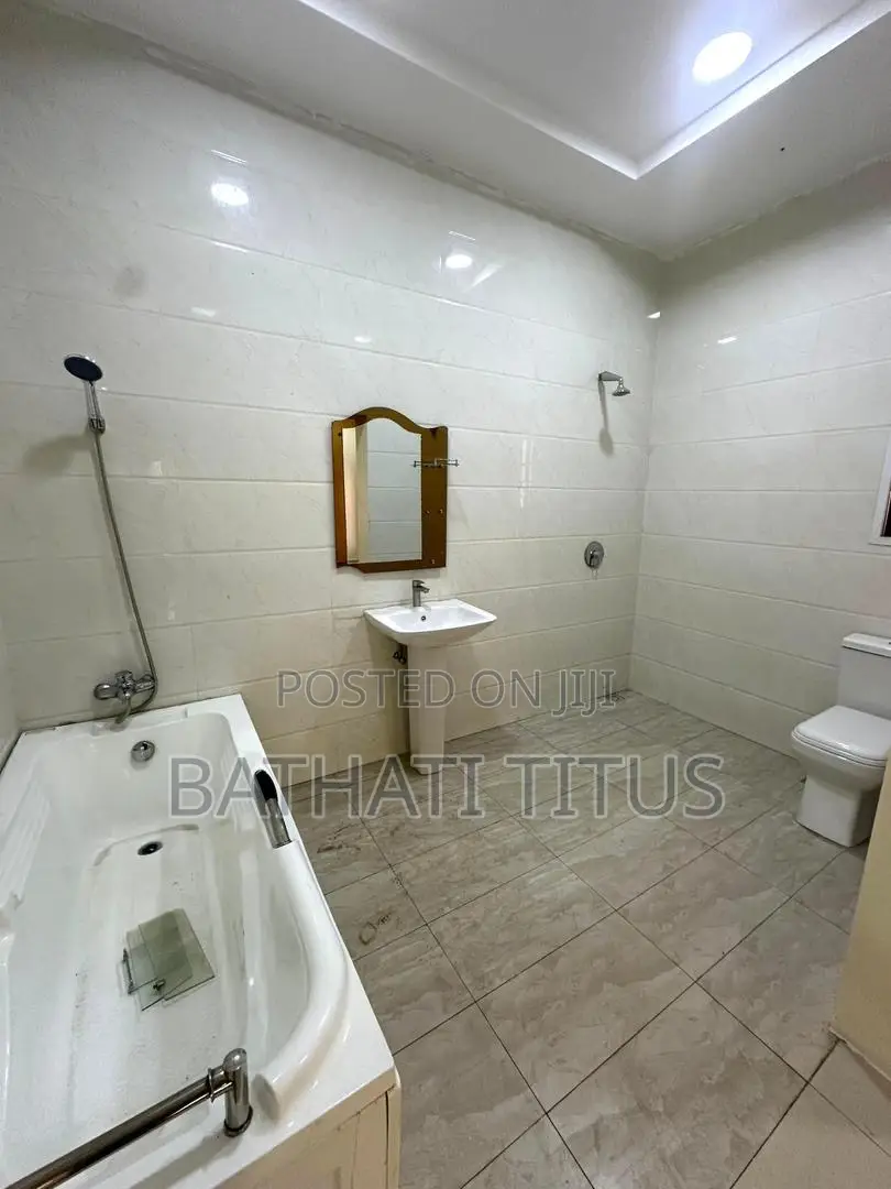 4bdrm Duplex in Zone 3 / Wuse for rent in Zone 3 / Wuse