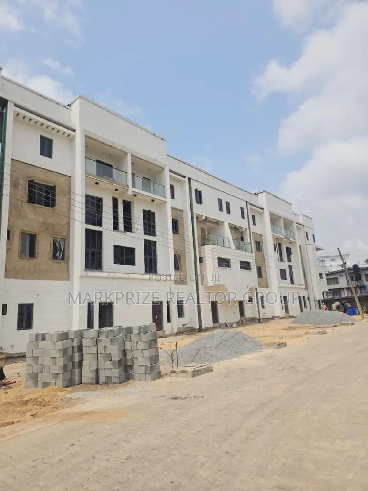 4bdrm Maisonette in Opebi for sale in Opebi