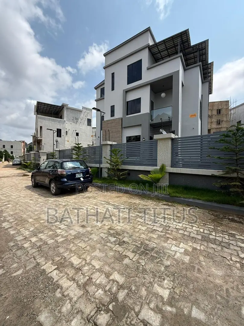 5bdrm Duplex in Guzape District for sale in Guzape District