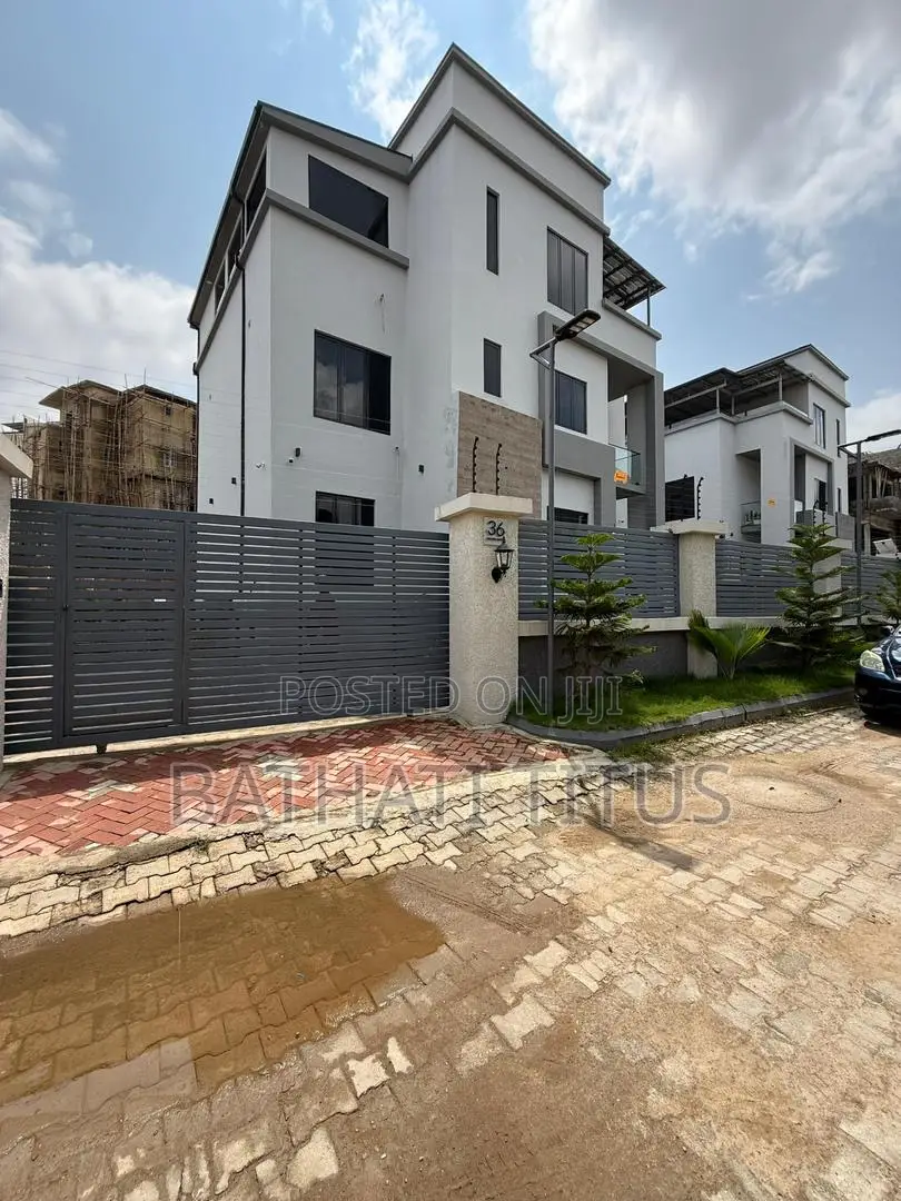 5bdrm Duplex in Guzape District for sale in Guzape District