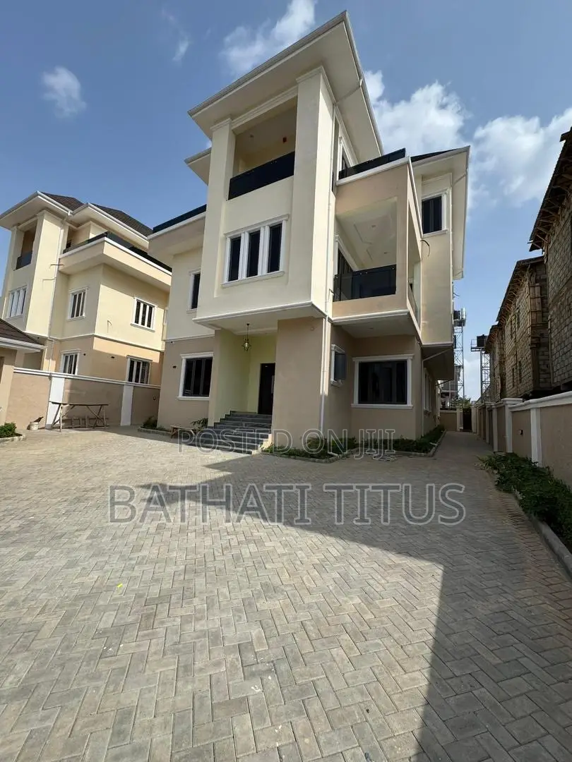 6bdrm Duplex in Guzape District for sale in Guzape District
