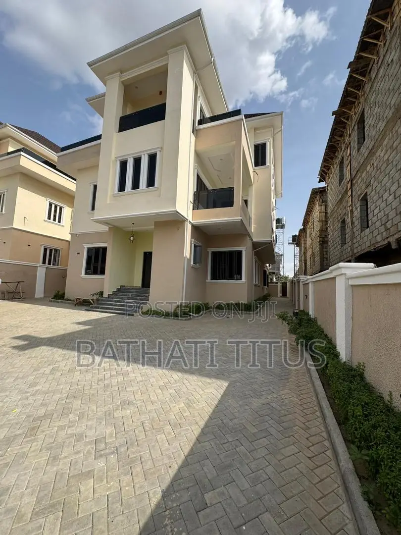 6bdrm Duplex in Guzape District for sale in Guzape District