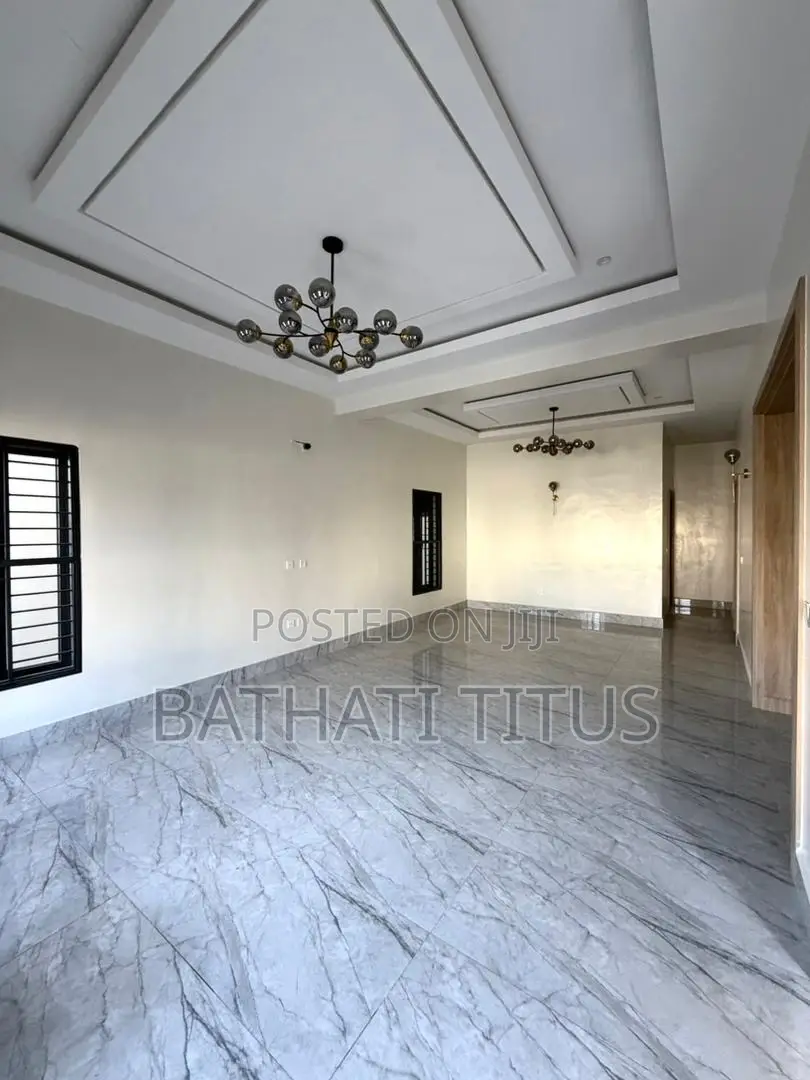 5bdrm Duplex in Kado for sale in Kado