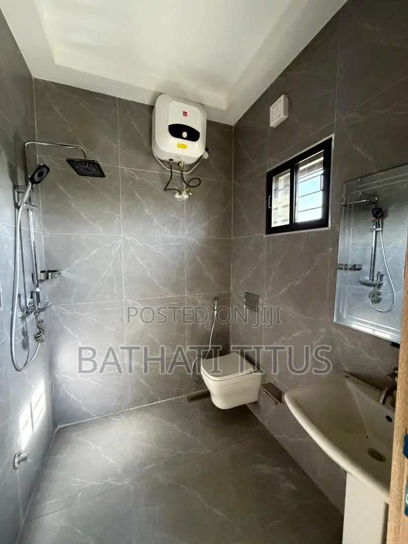 5bdrm Duplex in Kado for sale in Kado