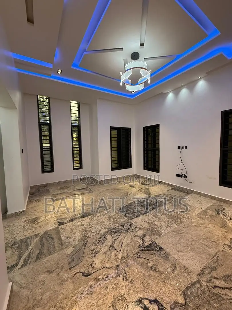 4bdrm Duplex in Life Camp for sale in Life Camp