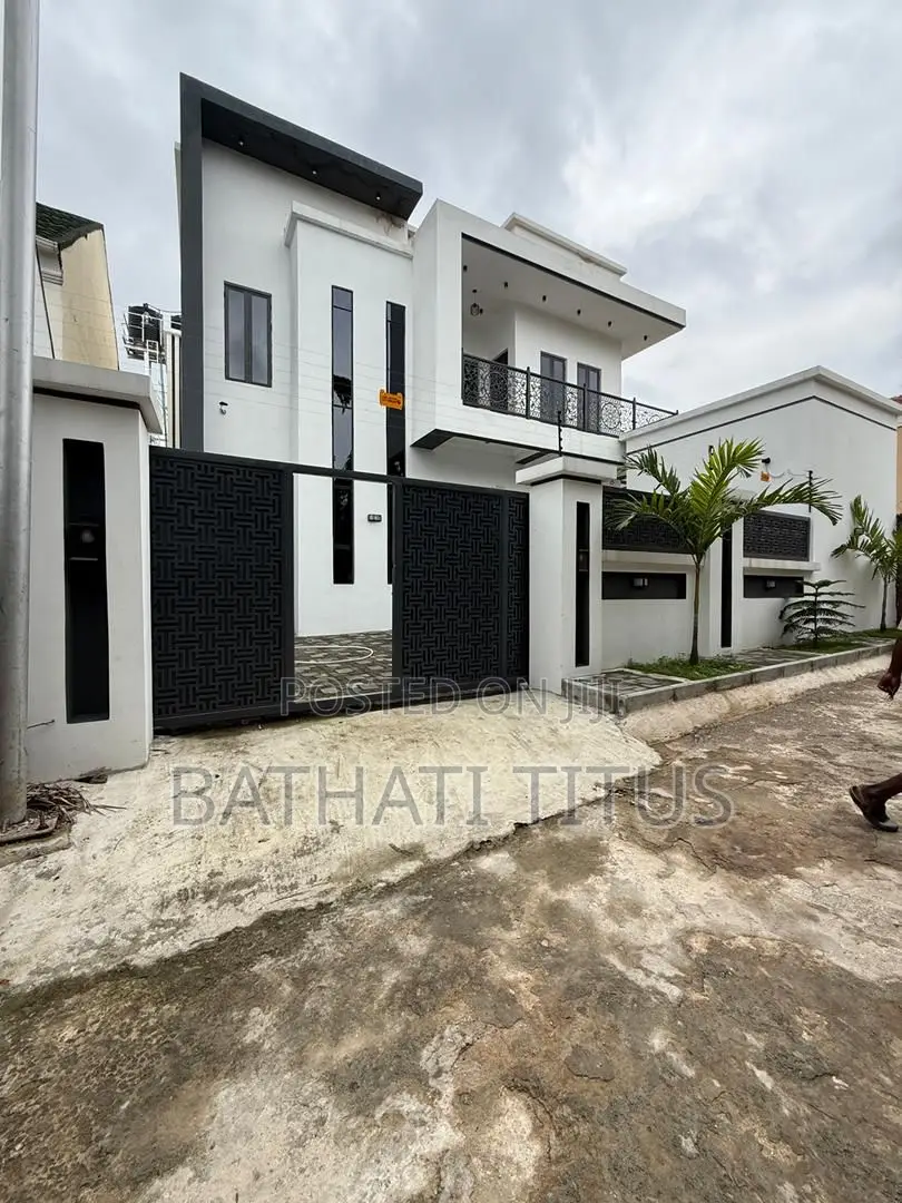 4bdrm Duplex in Life Camp for sale in Life Camp