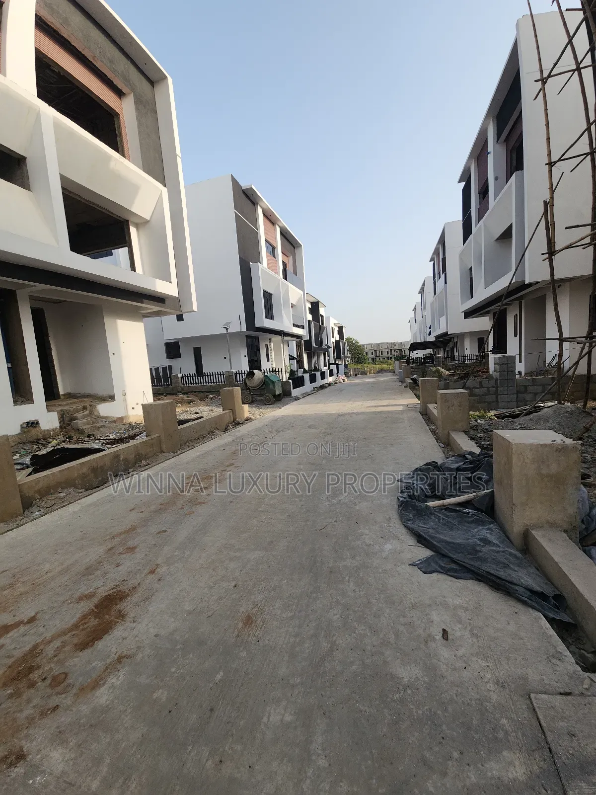 5bdrm Duplex in River Park Estate, for sale in Lugbe District