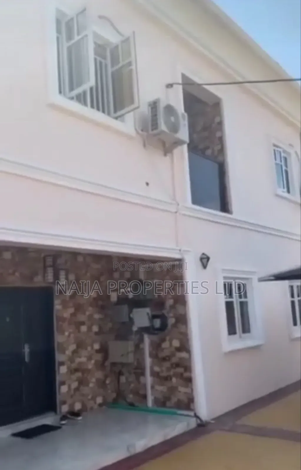 5bdrm Duplex in Sangotedo for sale in Sangotedo