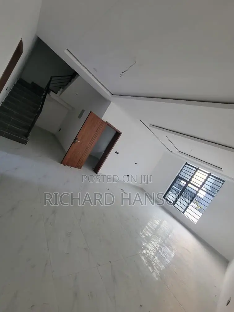 3bdrm Apartment in Abraham Adesanya Estate for rent in Abraham Adesanya Estate