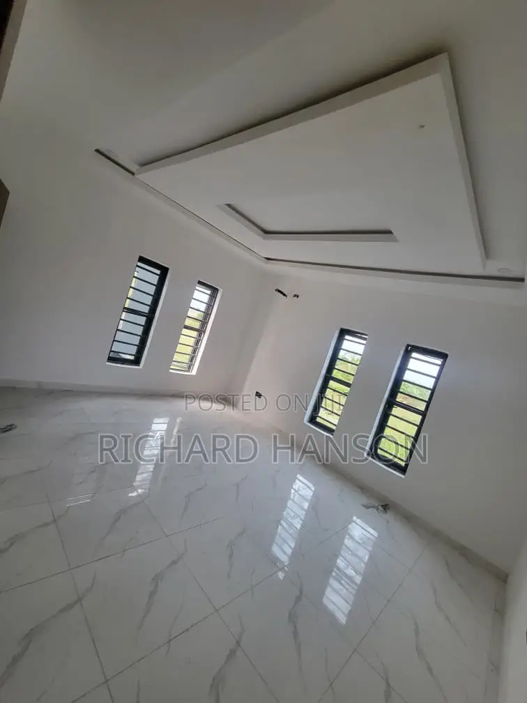 3bdrm Apartment in Abraham Adesanya Estate for rent in Abraham Adesanya Estate