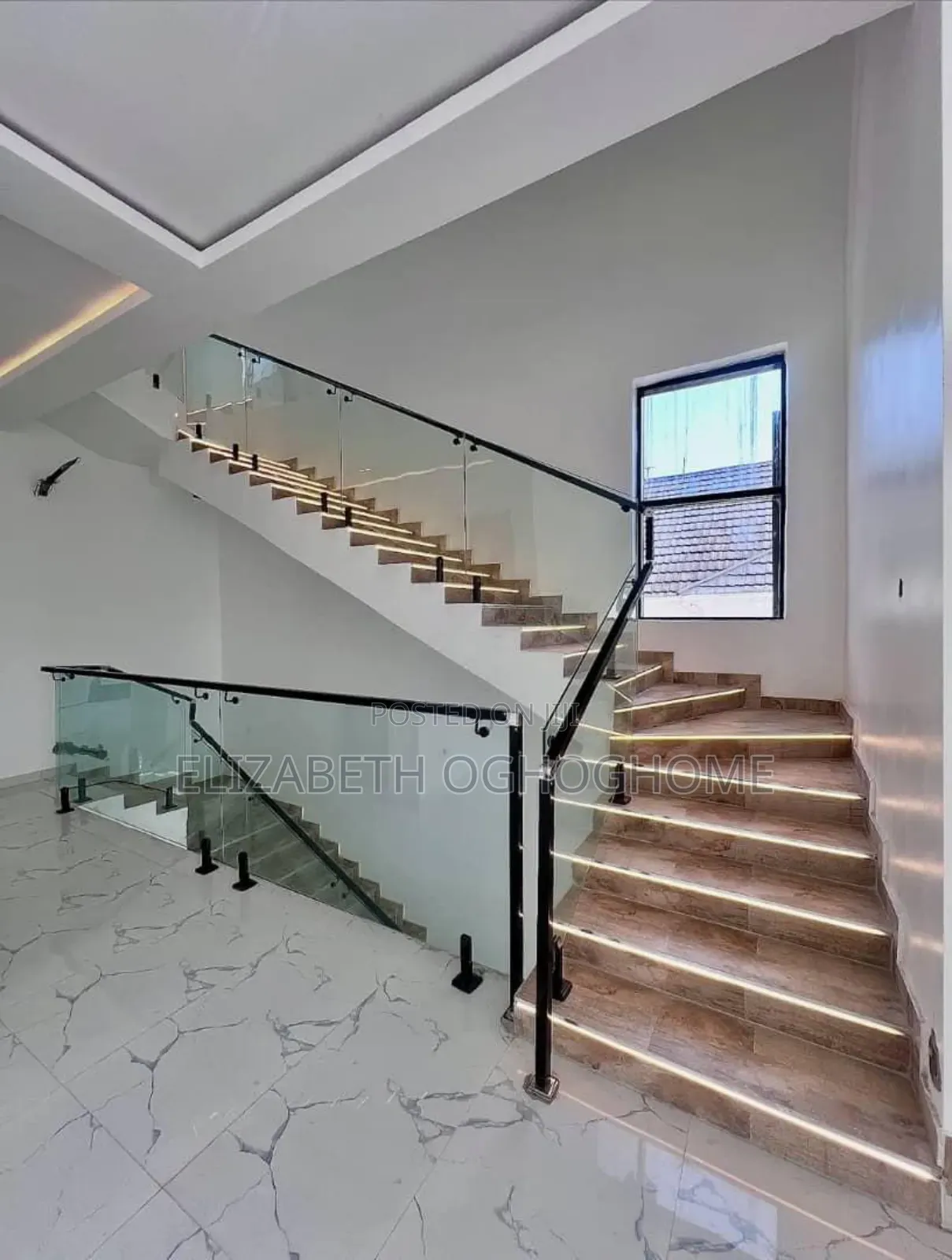 5bdrm Duplex in Ikota for sale in Ikota