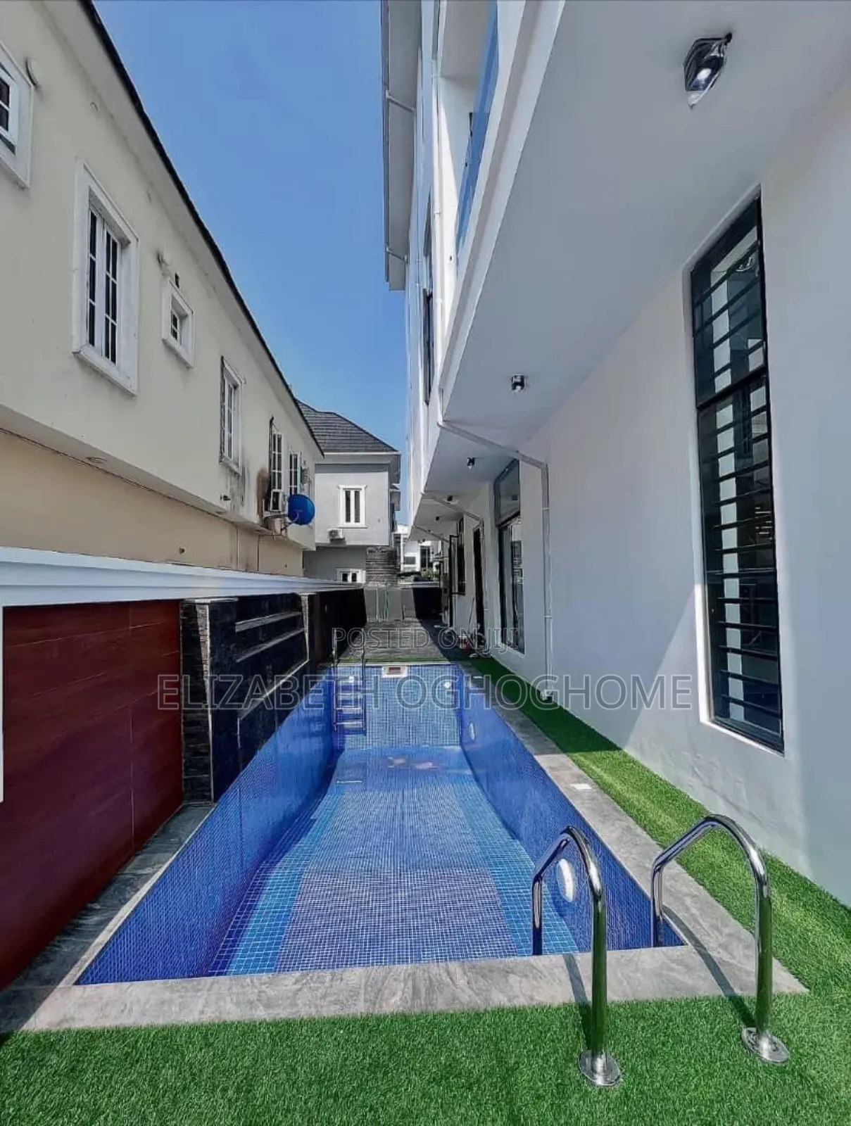 5bdrm Duplex in Ikota for sale in Ikota