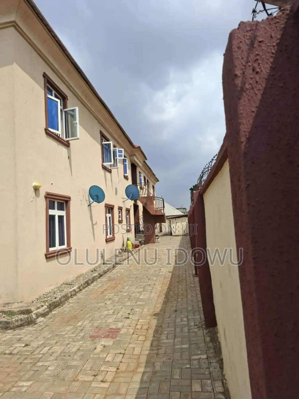 Furnished 3bdrm Block of Flats in Abiola Estate, Lekki for sale in Lekki