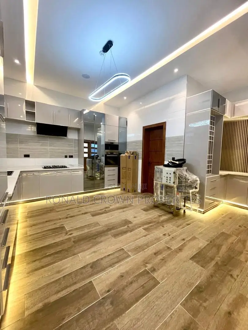 5bdrm Duplex in Old Ikoyi for sale in Old Ikoyi