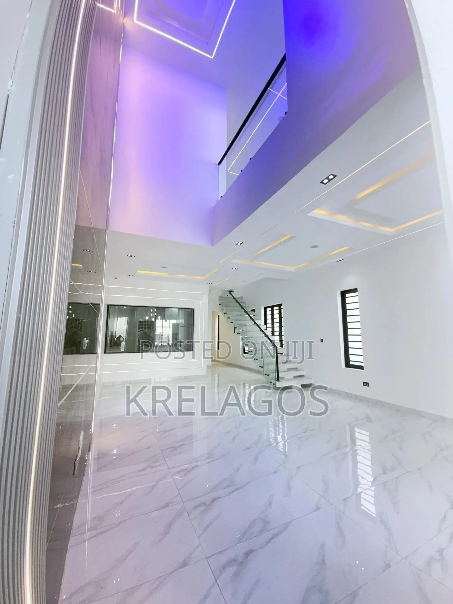 5bdrm Duplex in Ologolo for sale in Ologolo