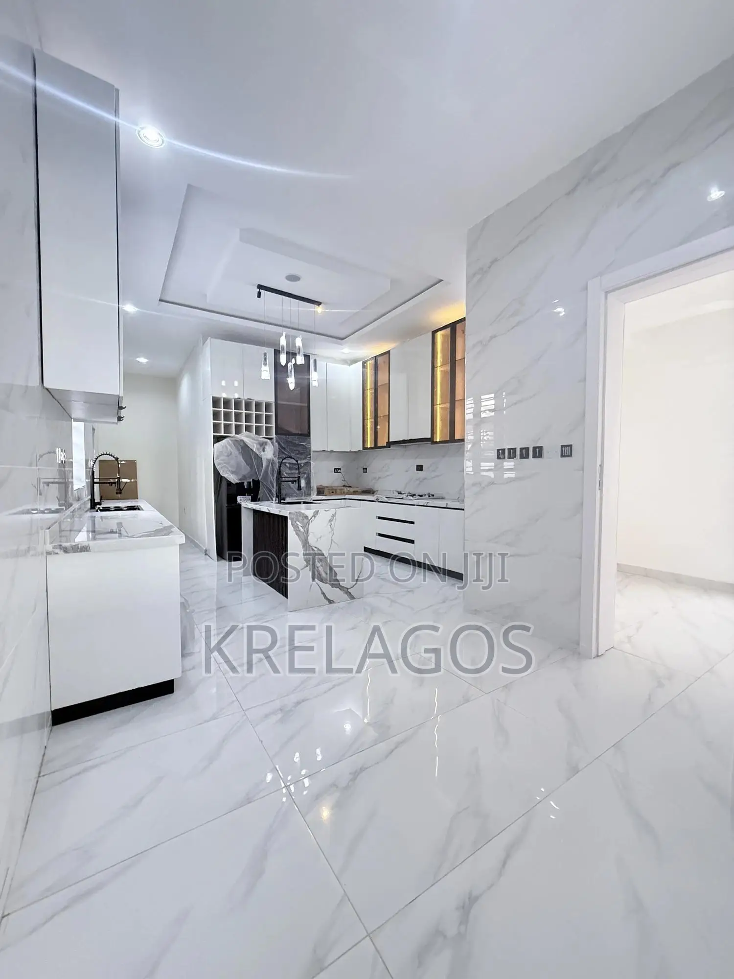 5bdrm Duplex in Ologolo for sale in Ologolo