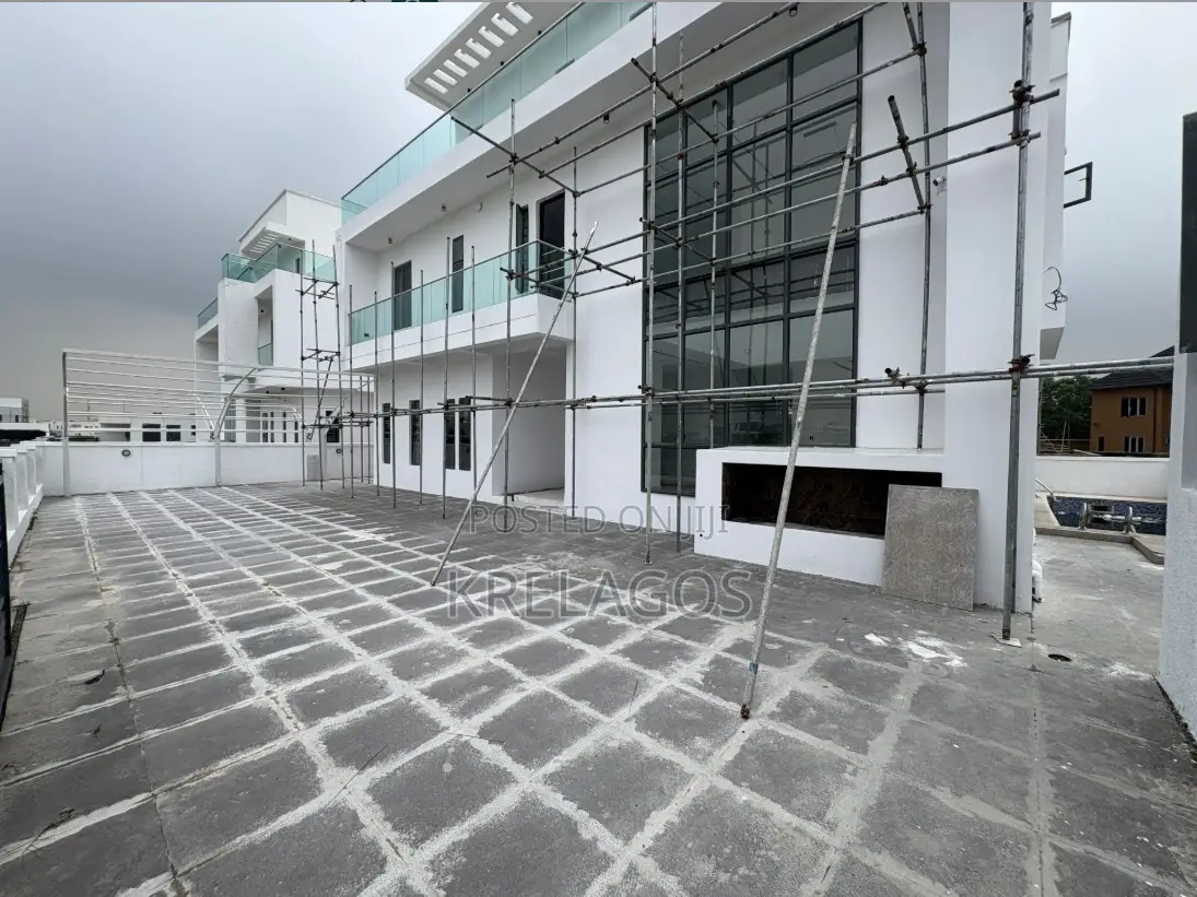 5bdrm Duplex in Royal Gardens, Off Lekki-Epe Expressway for sale in Off Lekki-Epe Expressway